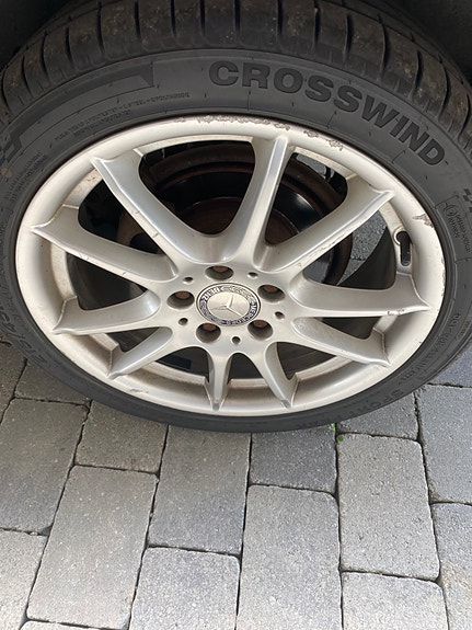 Mercedes-Benz B180 3 of 5