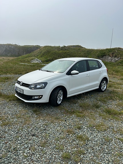 Volkswagen Polo 2 of 5