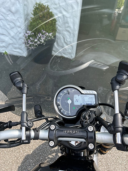 Triumph Speed 400 4 of 5