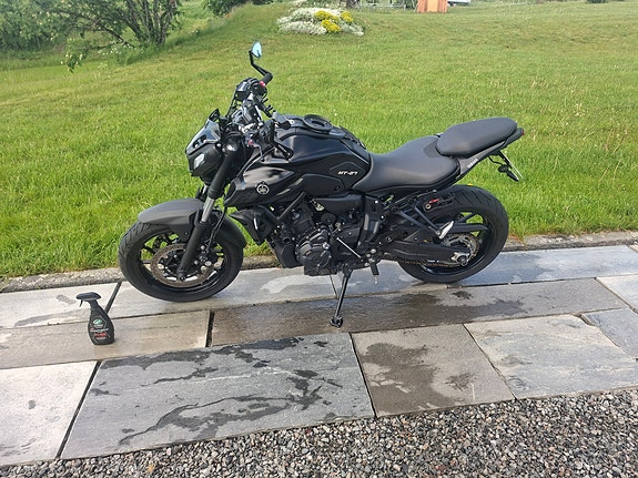 Yamaha MT-07 3 of 5
