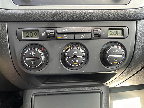 Volkswagen Golf Plus 21 of 26