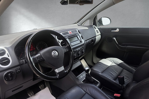 Volkswagen Golf Plus 11 of 26