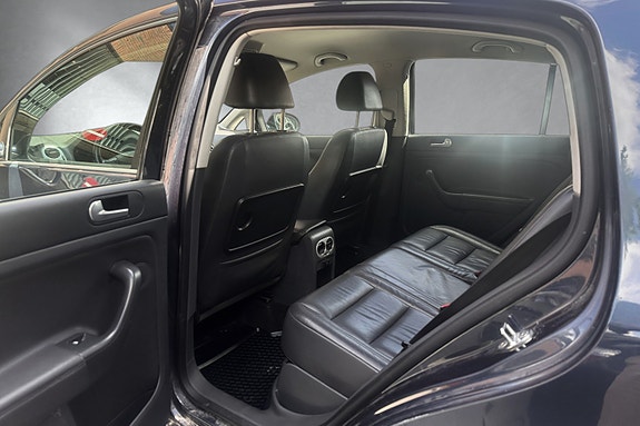 Volkswagen Golf Plus 23 of 26