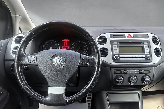 Volkswagen Golf Plus 18 of 26