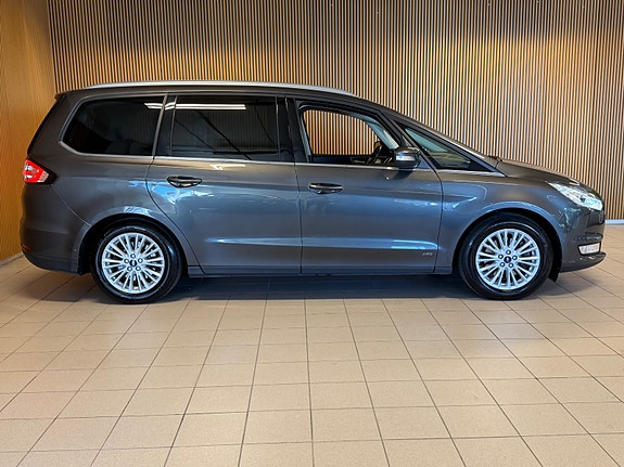 Ford Galaxy 3 of 5