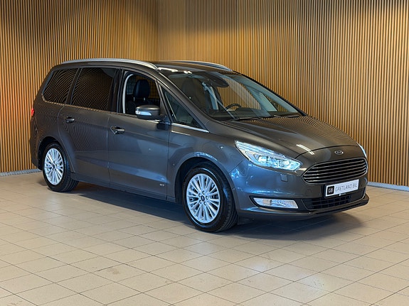 Ford Galaxy 2 of 5