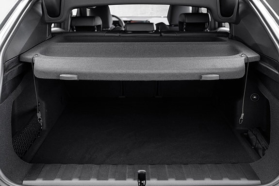 BMW iX2 23 of 28