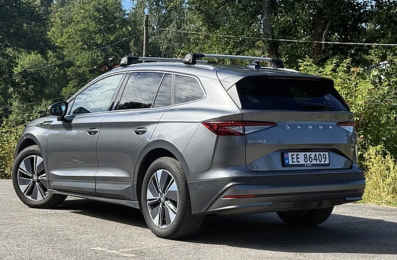 Skoda Enyaq 2 of 5