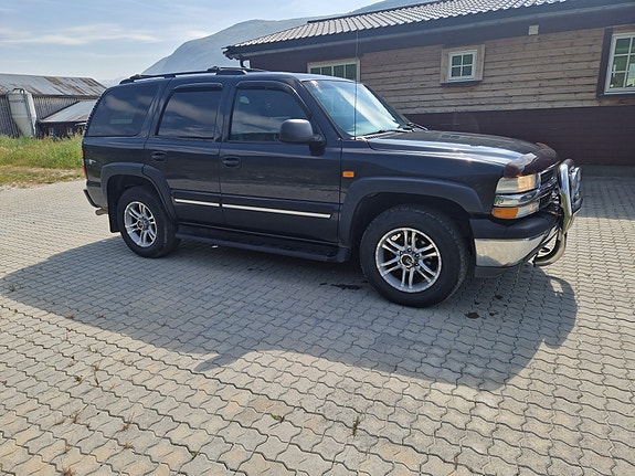 Chevrolet Tahoe 4 of 5