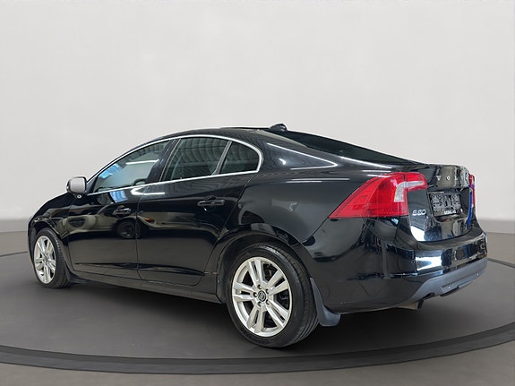 Volvo S60 3 of 5