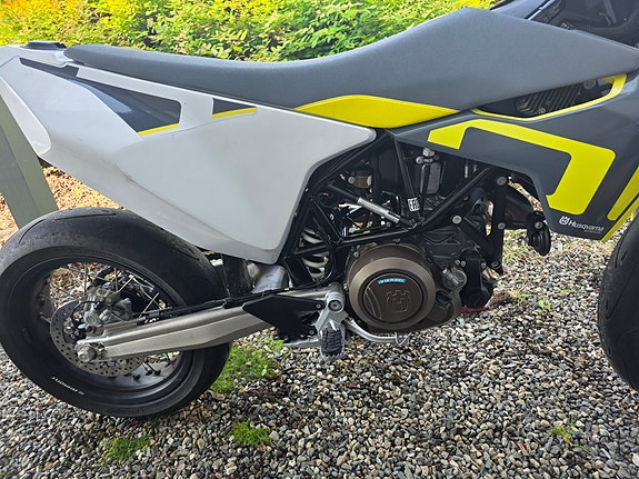 Husqvarna 701 5 of 16