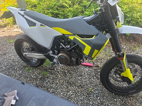Husqvarna 701 14 of 16