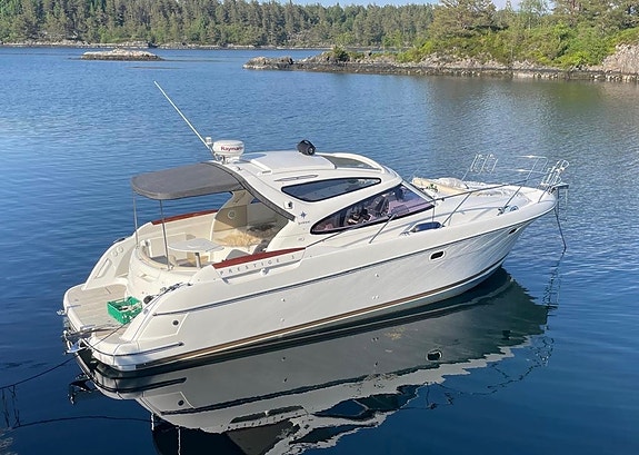 Jeanneau Prestige 34 Generator, ankervinsj akter og forut, baugtrøster 2 of 5