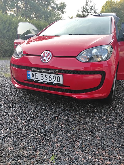 Volkswagen UP! 4 of 5