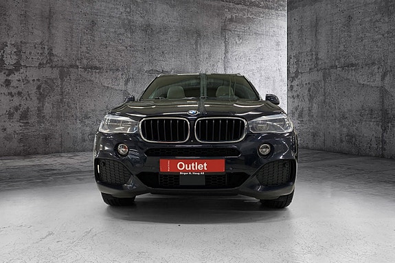 BMW X5 2 of 5