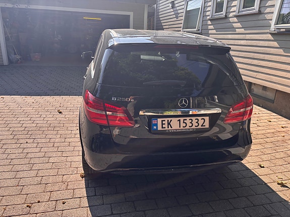 Mercedes-Benz B250 5 of 5
