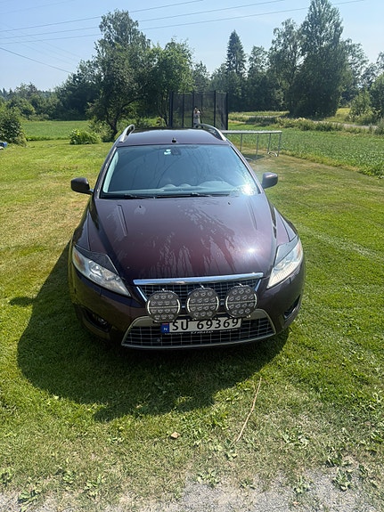 Ford Mondeo 2 of 7