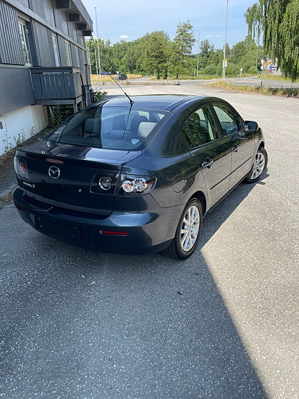 Mazda 3 3 of 5