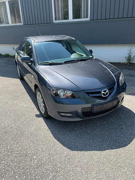 Mazda 3 2 of 5