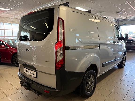 Ford Transit Custom 4 of 5
