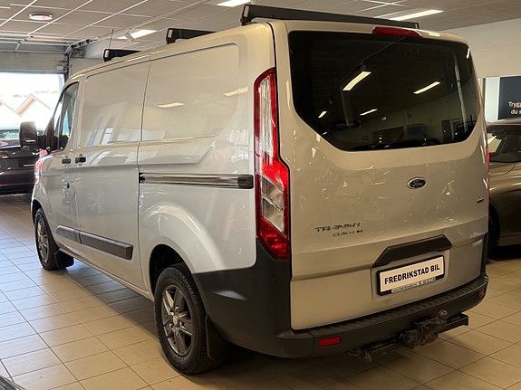 Ford Transit Custom 2 of 5