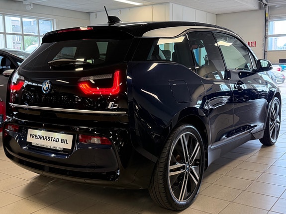 BMW i3 4 of 5