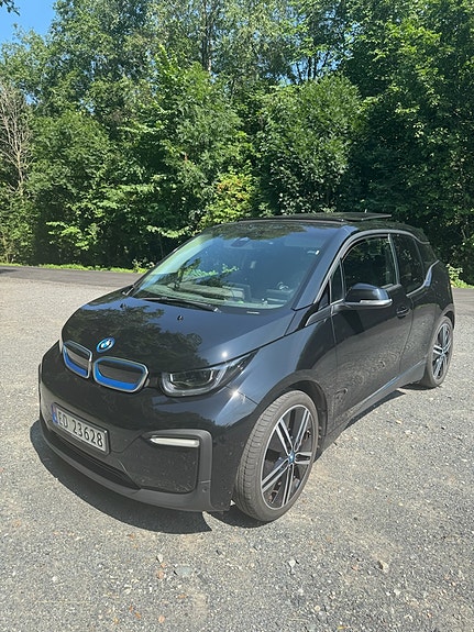 BMW i3 3 of 4