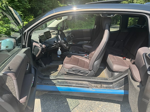 BMW i3 4 of 4