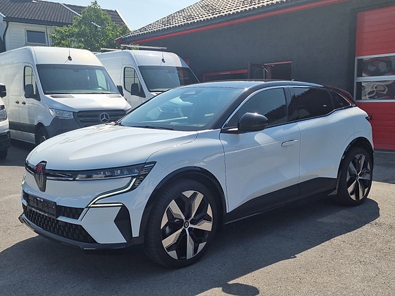 Renault Megane E-Tech 9 of 28