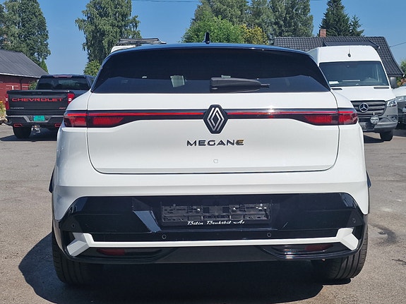 Renault Megane E-Tech 4 of 28