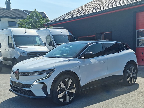 Renault Megane E-Tech 8 of 28
