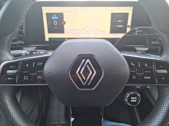 Renault Megane E-Tech 19 of 28