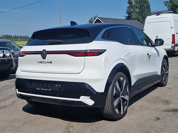 Renault Megane E-Tech 26 of 28
