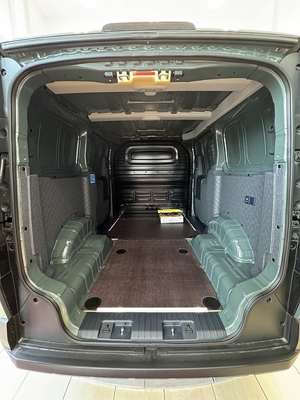 Kia PV5 10 of 20