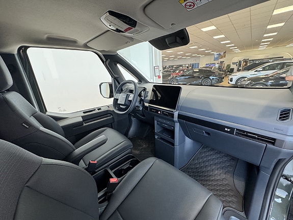 Kia PV5 12 of 20