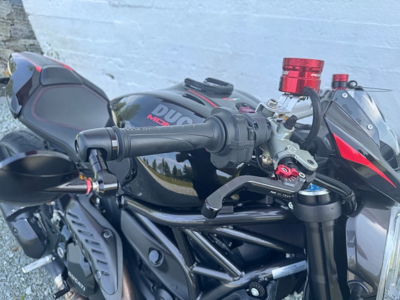 Ducati Monster 1200 R 5 of 16