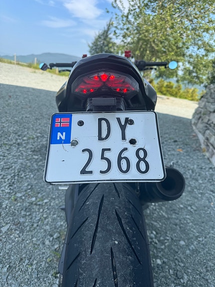 Ducati Monster 1200 R 13 of 16