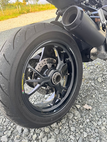 Ducati Monster 1200 R 11 of 16