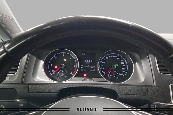 Volkswagen Golf Alltrack 13 of 30