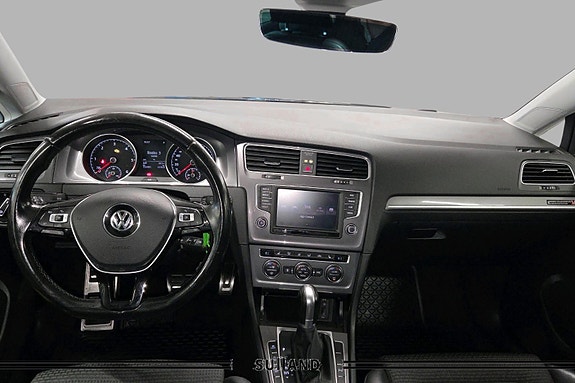 Volkswagen Golf Alltrack 10 of 30