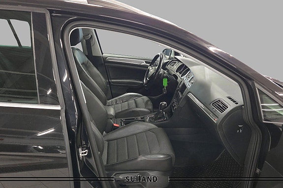 Volkswagen Golf Alltrack 15 of 30