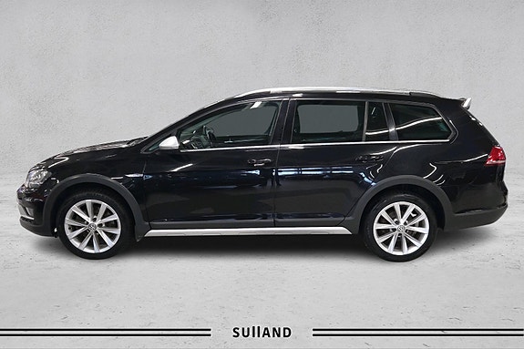 Volkswagen Golf Alltrack 2 of 30