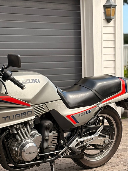 Suzuki XN 85 5 of 5