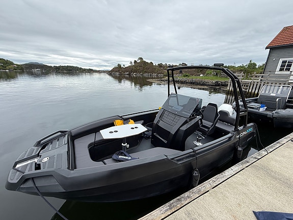 River 530 Hydra med Yamaha F90 V-Max 3 of 7