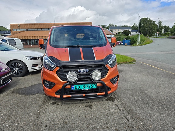 Ford Transit Custom 290L 2 of 5