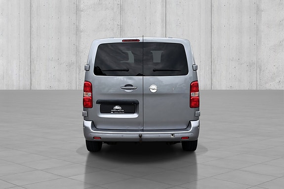 Opel Vivaro 4 of 5