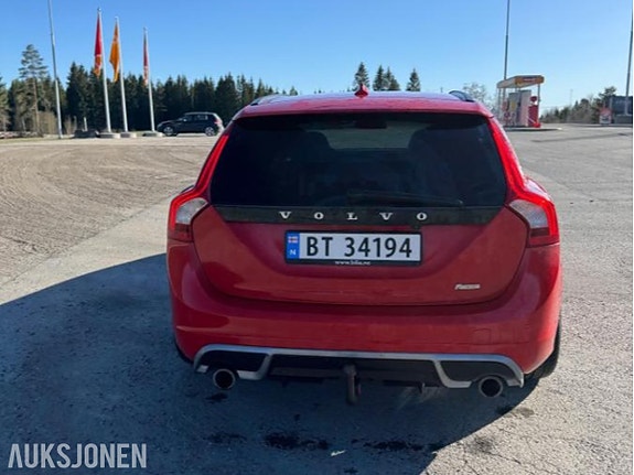 Volvo V60 4 of 5