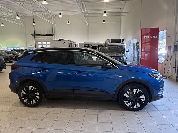 Opel Grandland X 2 of 5