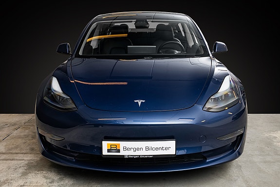 Tesla Model 3 2 of 5