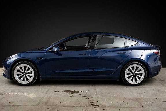 Tesla Model 3 5 of 5